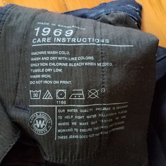 Gap 1969 Tapered-Leg Jeans - Picture 10 of 11